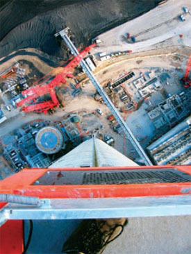 A bird’s eye view from the platform of a mast climber.